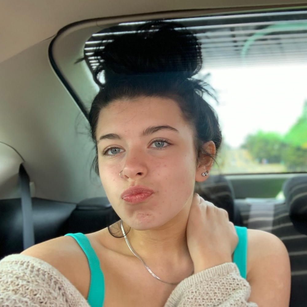 Meet your Posher, Skyla